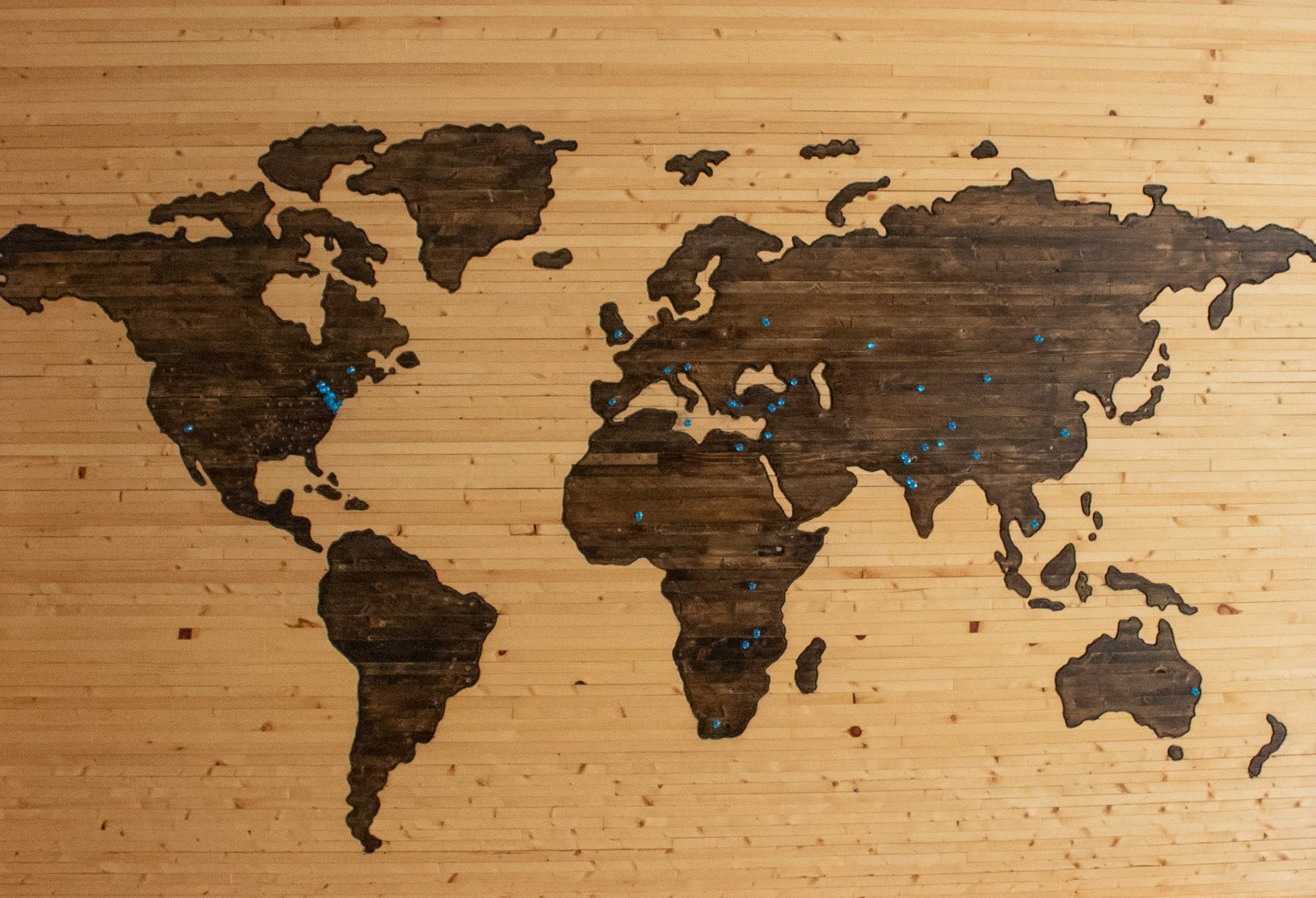 Map of India with pushpins on states